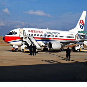 广州机场托运航空快运业稳步发展的原因是什么？